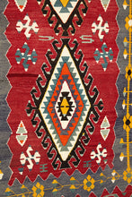 Lade das Bild in den Galerie-Viewer, Vintage Anatolian Esme Kilim  100x188 cm .

