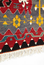 Lade das Bild in den Galerie-Viewer, Vintage Anatolian Esme Kilim  100x188 cm .
