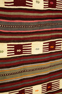 Vintage Anatolian Kilim  131x193 cm .