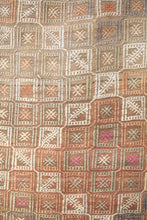 Lade das Bild in den Galerie-Viewer, Vintage Anatolian Kilim  152x218 cm
