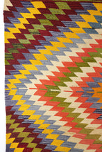 Lade das Bild in den Galerie-Viewer, Vintage Anatolian Kilim  147x265 cm .
