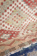 Lade das Bild in den Galerie-Viewer, Vintage Anatolian Kilim  212x300 cm
