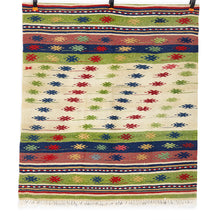 Lade das Bild in den Galerie-Viewer, Vintage Anatolian Kilim  105x120 cm .
