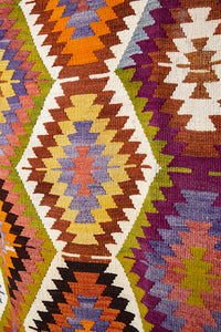 Vintage Anatolian Kilim  170x202 cm .