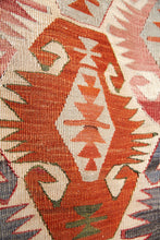 Lade das Bild in den Galerie-Viewer, Vintage Anatolian Barak Kilim  145x266 cm .
