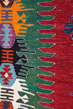 Lade das Bild in den Galerie-Viewer, Vintage Anatolian Kilim  175x260 cm
