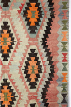 Lade das Bild in den Galerie-Viewer, Vintage Anatolian Kilim  184x345 cm .
