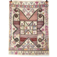 Lade das Bild in den Galerie-Viewer, Vintage Anatolian Kilim  116x156 cm .
