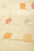 Lade das Bild in den Galerie-Viewer, Vintage Anatolian Kilim  180x315 cm .
