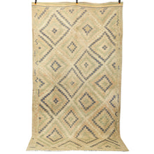 Lade das Bild in den Galerie-Viewer, Vintage Anatolian Kilim  166x300 cm .
