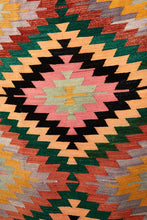 Lade das Bild in den Galerie-Viewer, Vintage Anatolian Kilim  132x243 cm .
