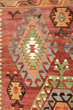 Lade das Bild in den Galerie-Viewer, Vintage Anatolian Cal Kilim  170x293 cm
