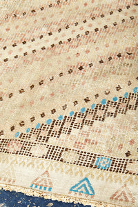 Vintage Anatolian Cicim Kilim  204x326 cm .