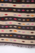 Lade das Bild in den Galerie-Viewer, Vintage Anatolian Kilim 160x215 cm .
