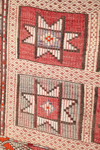 Vintage Anatolian Kilim 124x176 cm .