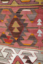 Charger l&#39;image dans la galerie, Vintage Anatolian Barak Kilim  150x262 cm .
