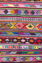 Lade das Bild in den Galerie-Viewer, Vintage Anatolian Kilim  92x130 cm .
