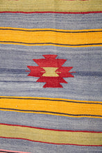 Lade das Bild in den Galerie-Viewer, Vintage Anatolian Kilim  160x345 cm .
