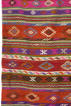Lade das Bild in den Galerie-Viewer, Vintage Anatolian Kilim  148x202 cm .
