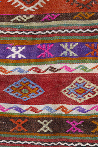 Vintage Anatolian Kilim  148x202 cm .