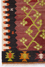 Lade das Bild in den Galerie-Viewer, Vintage Anatolian Kilim  85x118 cm
