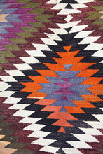 Lade das Bild in den Galerie-Viewer, Vintage Anatolian Kilim  65x160 cm .
