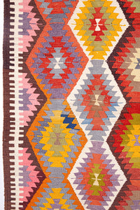 Vintage Anatolian Kilim  174x250 cm .