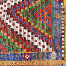 Lade das Bild in den Galerie-Viewer, Vintage Anatolian Kilim
