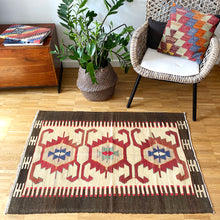 Lade das Bild in den Galerie-Viewer, Vintage Anatolian Mut Kilim   85x126 cm .
