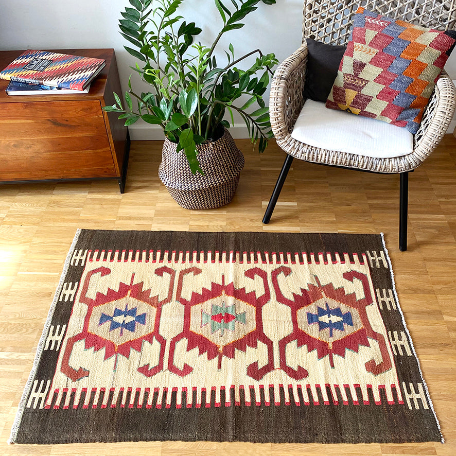 Vintage Anatolian Mut Kilim   85x126 cm .