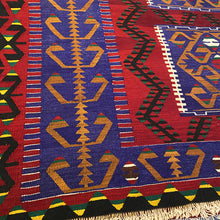 Lade das Bild in den Galerie-Viewer, Vintage Anatolian Kilim   187x319 cm
