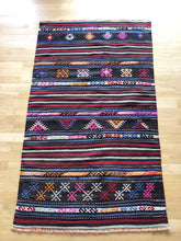 Lade das Bild in den Galerie-Viewer, Vintage Anatolian Kilim  100x165 cm
