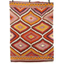Lade das Bild in den Galerie-Viewer, Vintage Anatolian Kilim   121x167 cm .
