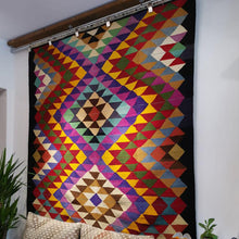 Lade das Bild in den Galerie-Viewer, Vintage Anatolian Kilim
