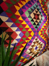 Lade das Bild in den Galerie-Viewer, Vintage Anatolian Kilim
