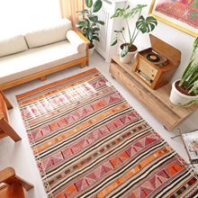 Lade das Bild in den Galerie-Viewer, Vintage Anatolian Kilim
