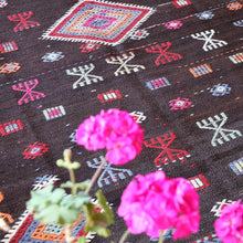 Lade das Bild in den Galerie-Viewer, Vintage Anatolian Kilim  187x284 cm
