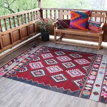 Lade das Bild in den Galerie-Viewer, Vintage Anatolian Kilim
