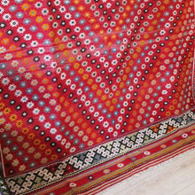Lade das Bild in den Galerie-Viewer, Vintage Anatolian Kilim
