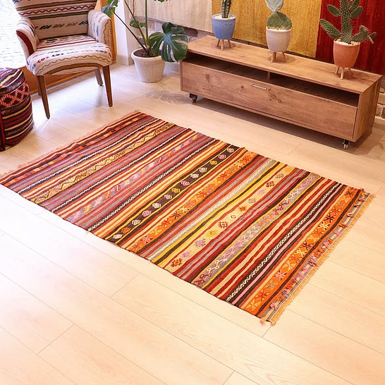 Vintage Anatolian Kilim   113x182 cm .