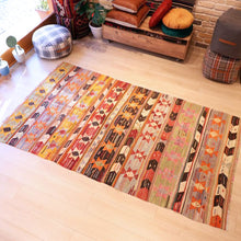 Lade das Bild in den Galerie-Viewer, Vintage Anatolian Kilim   150x273 cm .
