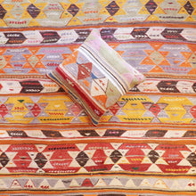 Lade das Bild in den Galerie-Viewer, Vintage Anatolian Kilim   150x273 cm .
