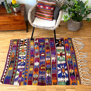 Vintage Anatolian Kilim   104x140 cm .
