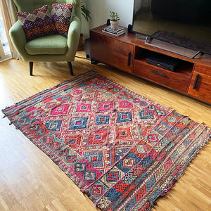 Vintage Anatolian Kilim   130x177 cm