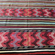 Lade das Bild in den Galerie-Viewer, Vintage Anatolian Kilim
