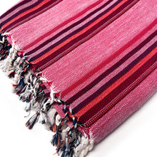 Lade das Bild in den Galerie-Viewer, Striped Red Peshtemal
