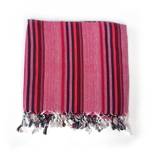 Lade das Bild in den Galerie-Viewer, Striped Red Peshtemal
