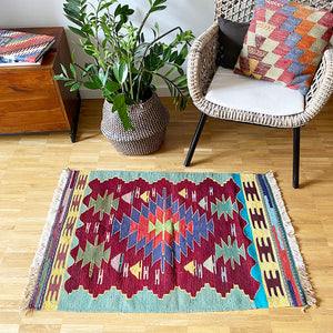 Vintage Anatolian Kilim   73x109 cm .