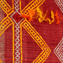 Lade das Bild in den Galerie-Viewer, Vintage Anatolian Kilim   133x237 cm .
