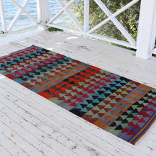 Lade das Bild in den Galerie-Viewer, Vintage Anatolian Kilim
